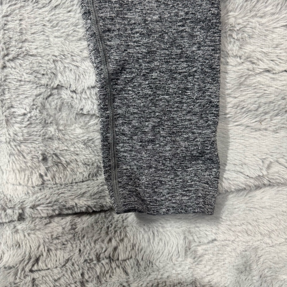 Gymshark Heather Gray Leggings with Purple Waistband - Picture 4 of 6